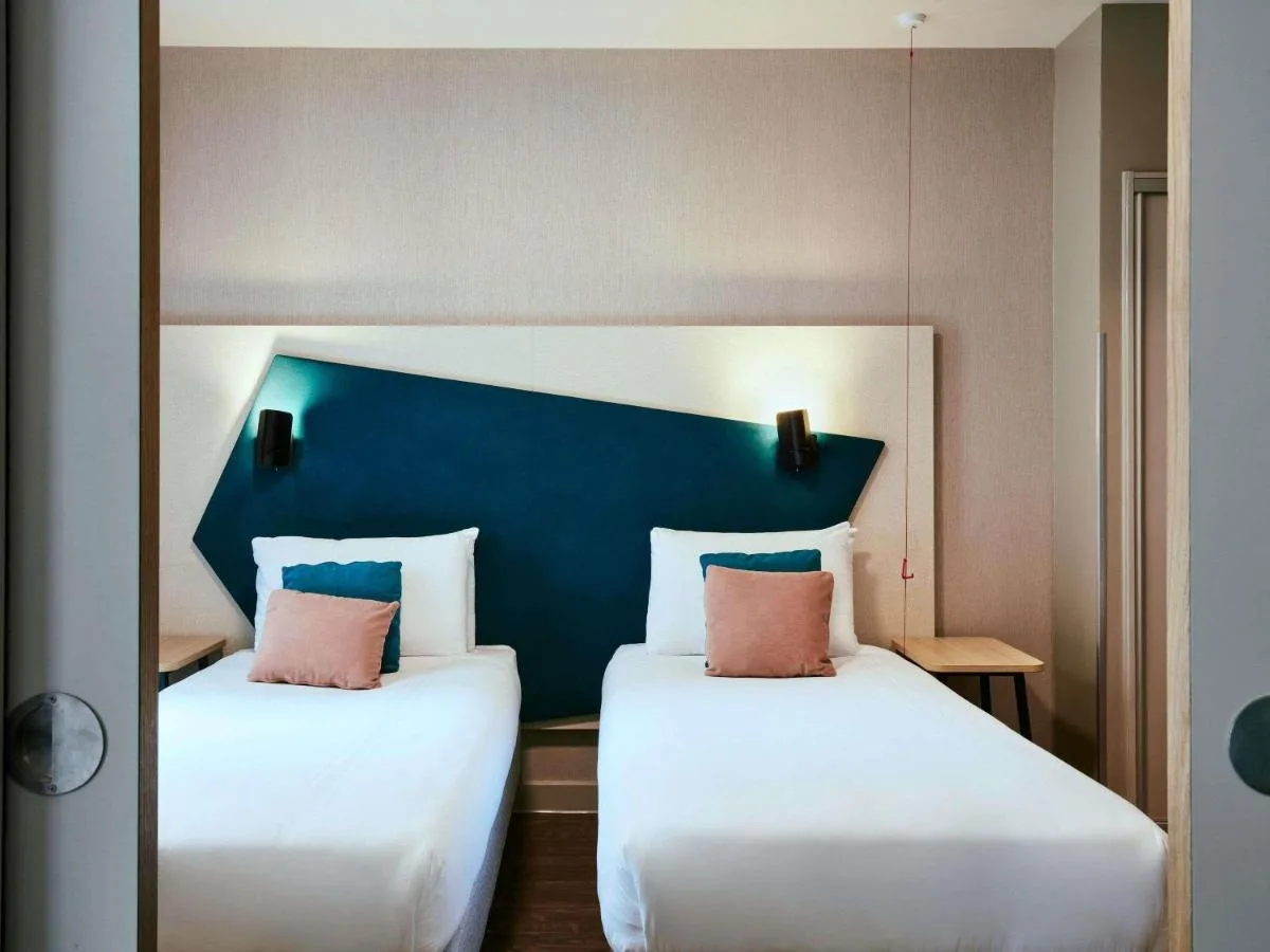 One Bedroom Apartment with Two Single Beds